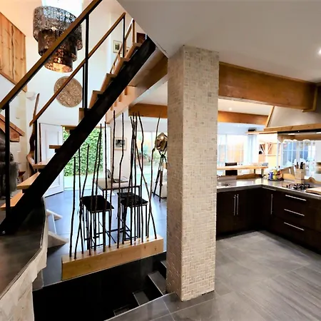 Luxurious With Private Near Villa