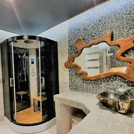 Villa Luxurious With Private Near