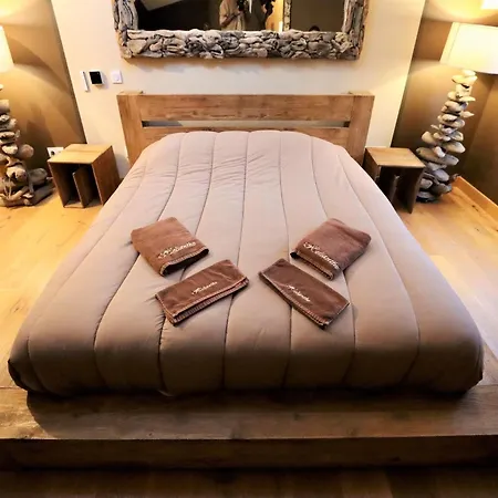 Luxurious With Private Near *