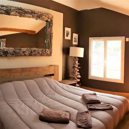 Villa Luxurious With Private Near