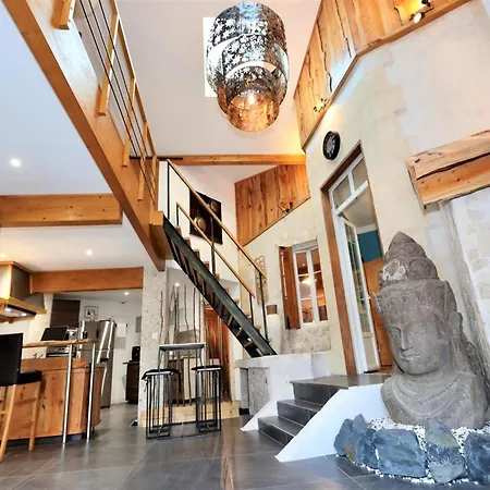 Villa Luxurious With Private Near