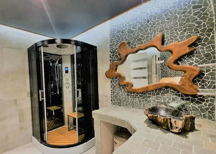 Villa Luxurious With Private Near